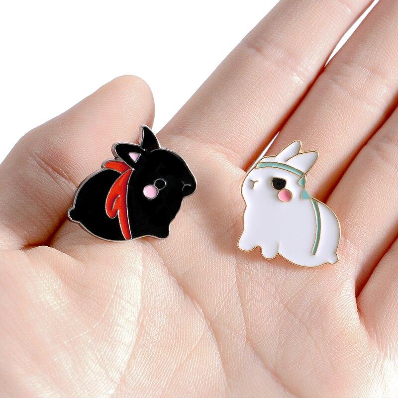 1 Pair Untamed Brooch Rabbit Clothes Pin Badge Jewelry Gift