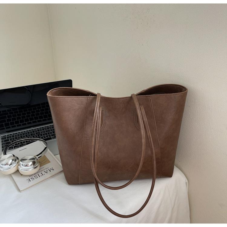 

Ретро сумка-тоут женская 2025 новая модная сумка через плечо большая вместимость сумка-тоут сумка для поездок тренд хаки