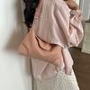 Sophisticated Lady's Underarm Bag, Fashionable Single-shoulder Bag, Trendy Crossbody Bag, Business Bag for Commuting.