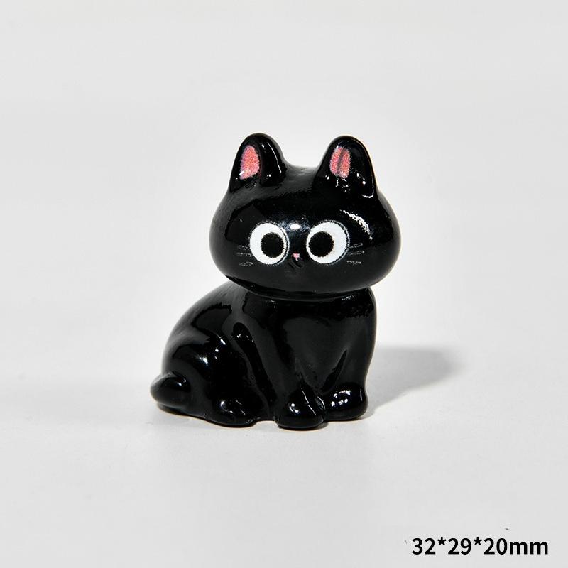 2pcs Cartoon Resin Cute Grain Luo Xiaohei Zhanji Little Black Cat Animal Decoration Creative Desktop Car Small Decoration Crafts 2pcs