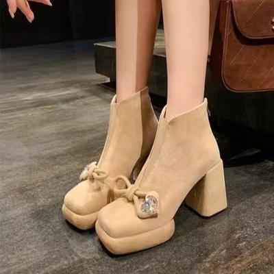 Mode Damen Stiefel mit dickem Absatz Baumwolle Neu Winter Quadratische Zehenpartie Wildleder Kristall Schnalle Dicke Sohle Reißverschluss hinten Rutschfest Kurze Stiefel