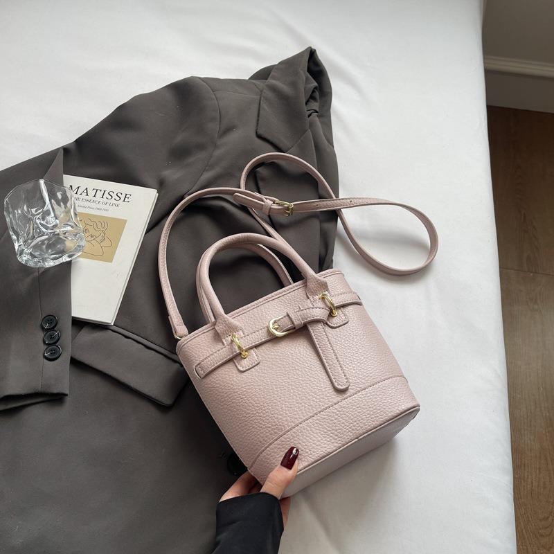 Spring New Retro High-end Fashion Handbag Bucket Bag Versatile Commuter Shoulder Messenger Bag
