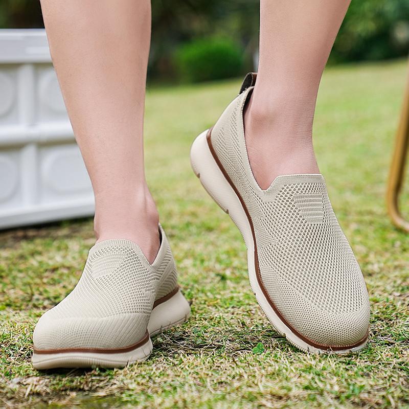 Breathable Mesh Men's Loafers Retro Style Slip-ons Men Anti-slip Casual Sports Shoes Elastic Walking Shoes Big Size