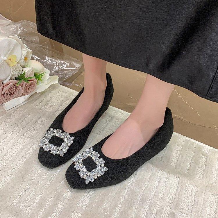 French temperament rhinestone square head, shallow mouth showing legs, late age, spring height increase and thin, shallow mouth single shoes