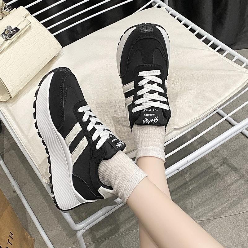 Fashion 2025 New Spring Autumn Lightweight Soft Sole Thick Base Old Style Casual Sports Shoes Versatile Fashionable Women's Shoes