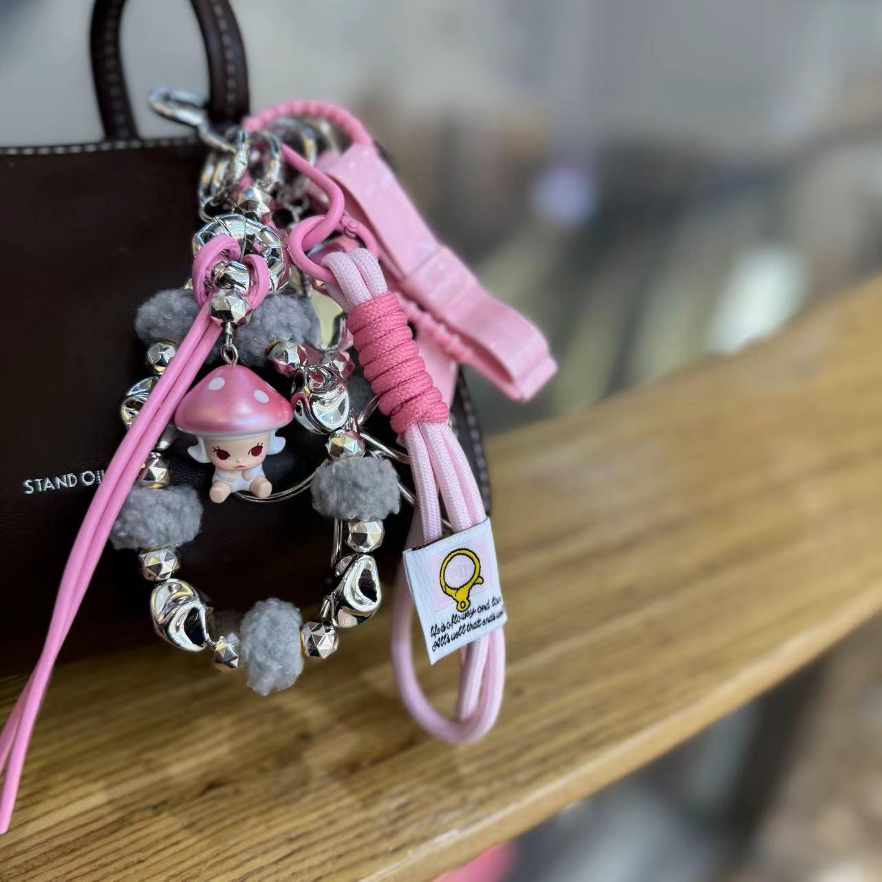 Плюшевый брелок для сумки из серии Miu: Милый кулон-кукла и высокоценный аксессуар-брелок