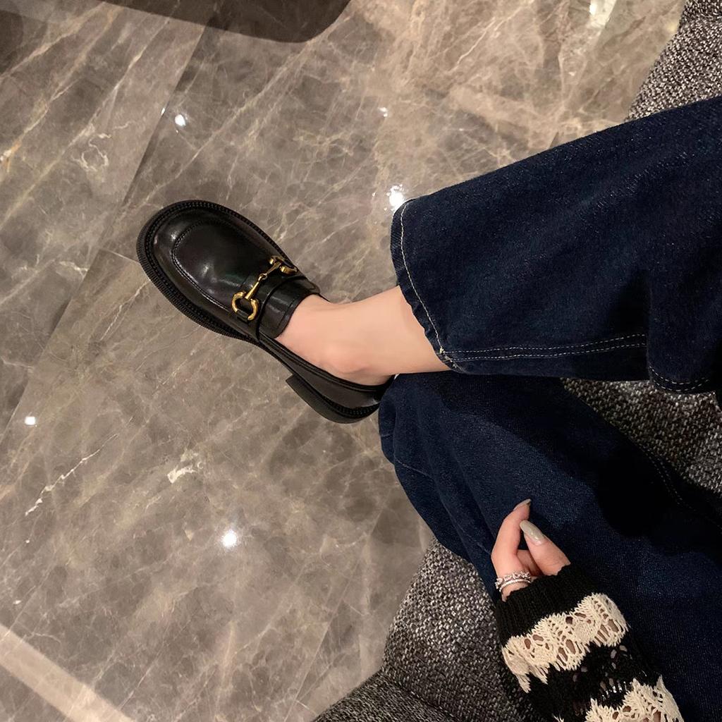Su Yinyin has the same style~ cowhide version~ new loafers women's single shoes, genuine leather round head horse buckle British style small