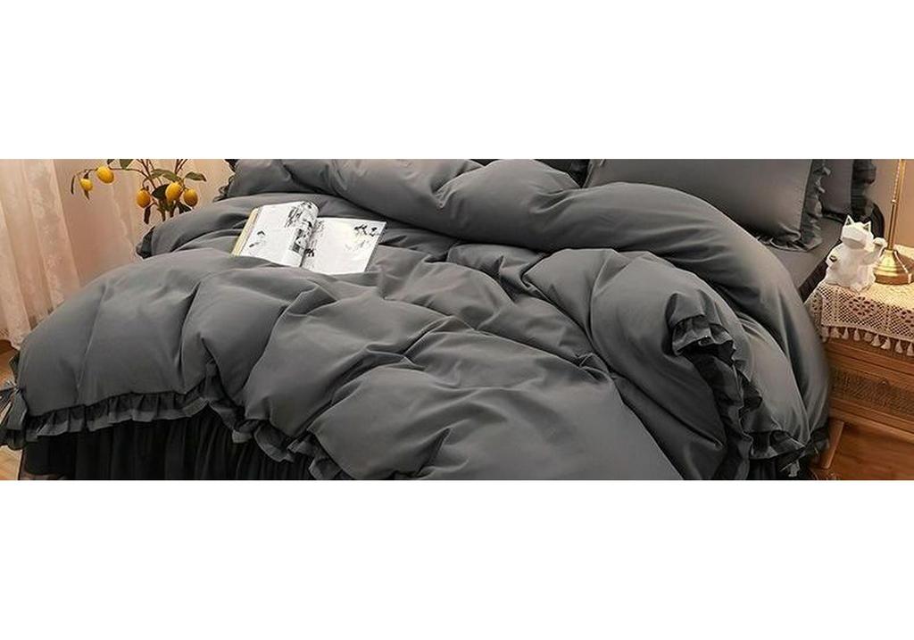 Korean Style Lace Flannel Bed Set: Princess Three-Piece Non-Slip Bedspread and Floor-Length Bed Sheet with Duvet Cover