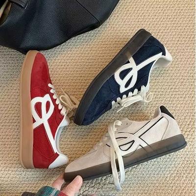 Měkká kožená verze~ retro červené německé tréninkové boty dámské 2025 nová barevná kombinace platformové boty Forrest Gump neformální sportovní skate boty