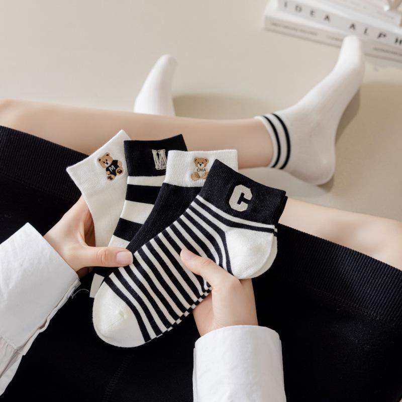 

Мужские и женские красные носки до середины икры на год Бэнминнянь - Праздничные, Универсальные для осени/зимы, Идеальные для свадеб и Нового года One size; Minimum order 5 pairs