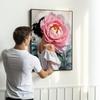 Plakat portret z kwiatem w ramce