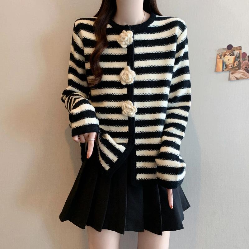 2025 Autumn/Winter Plus Size Women s Striped Crochet Knit Cardigan 4XL