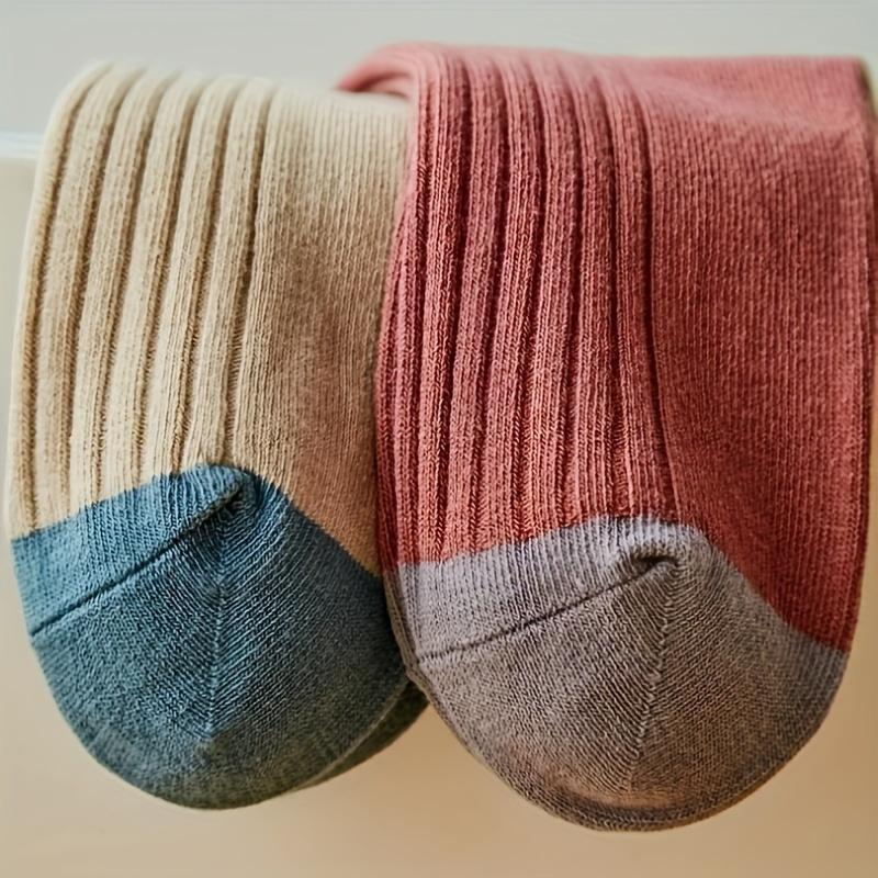 5 Paires de Chaussettes Mi-Mollet Douces et Confortables à Imprimé Rayé Tissu Tricoté Respirant Construction en Mélange de Coton Chaussettes pour Femmes