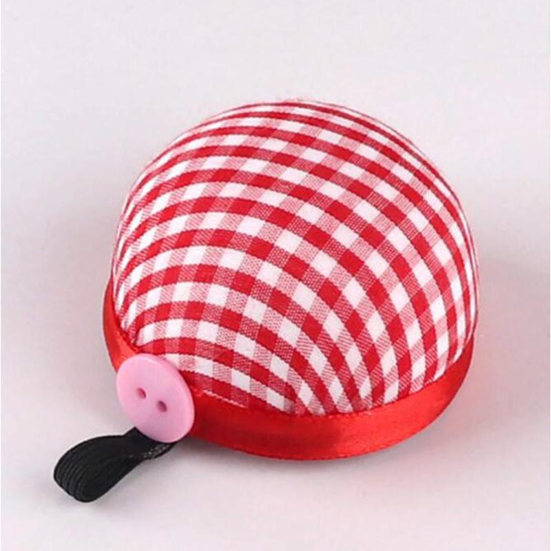 1pc Cute Pincushion Plaid Pattern Wrist Pad For Sewing Wrist Wearable Sewing Pin Cushions Quilting Pins Holder Sewing Supplies