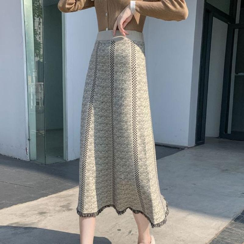 Retro Women's Autumn Winter Knitted Midi Skirt Black Wool A-Line Flared Skirt