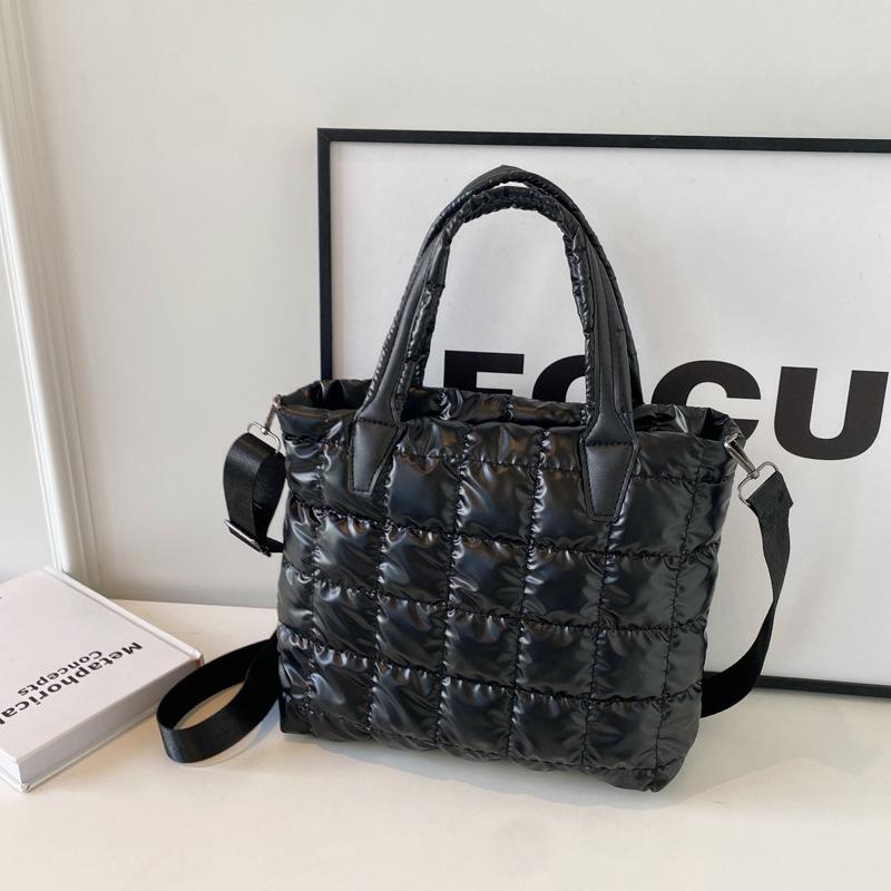 

Интернет-знаменитости хлопковые стеганые женские сумки с подкладкой из нейлона, однотонные сетчатые женские сумки через плечо, большая вместимость, женская сумка-тоут, сумка-сэтчел чёрный