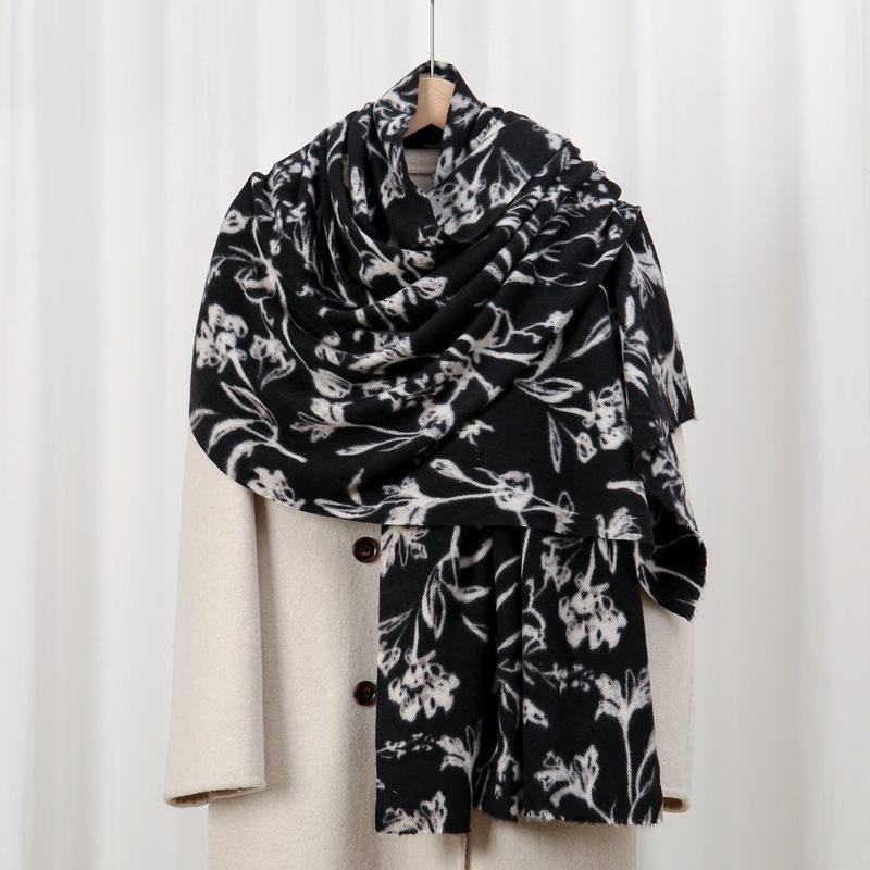 

Dried Flowers 70 New Autumn and Winter Skin-friendly and Warm Imitation Cashmere Printed Scarf Capable Versatile Shawl 70*180cm чорний