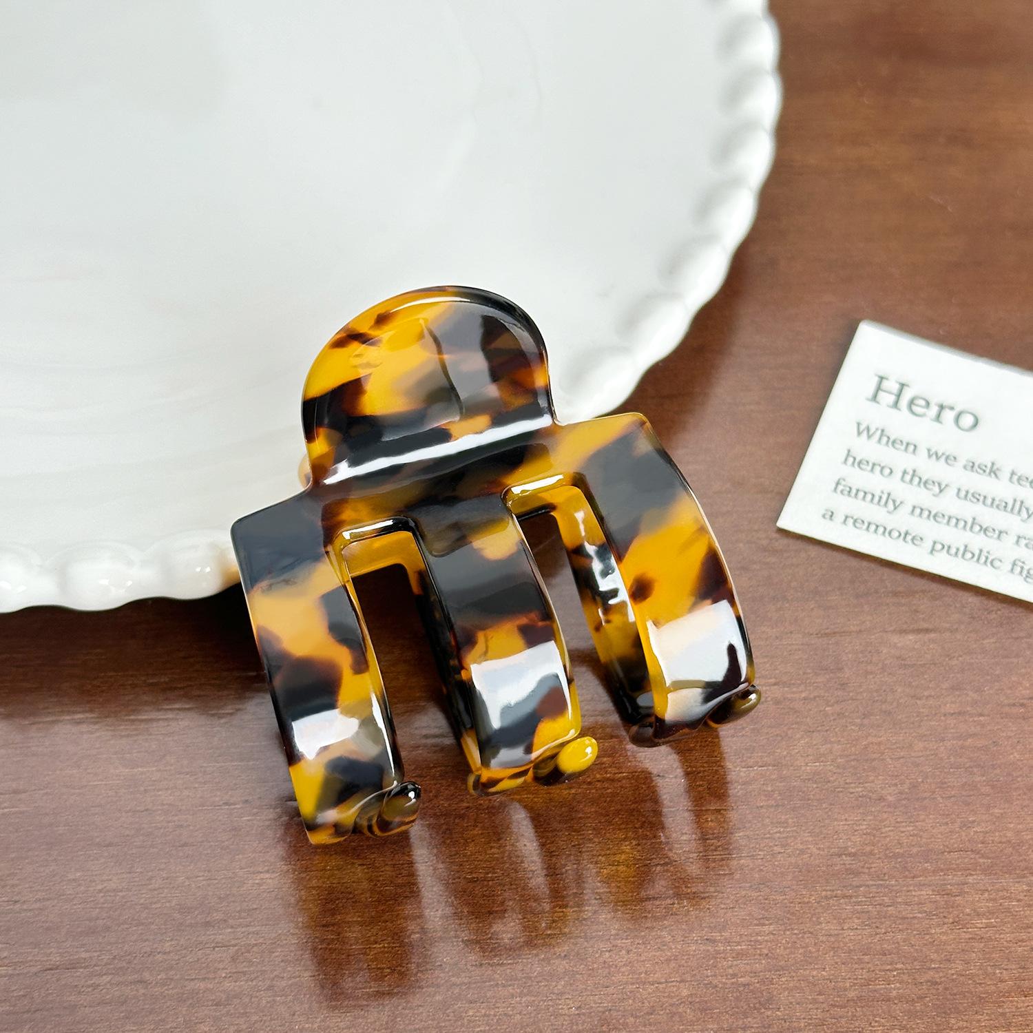 

Versatile Flower Pattern Sphere Hair Claw Clip Handcrafted With Premium Acetate Women For Brown5cm