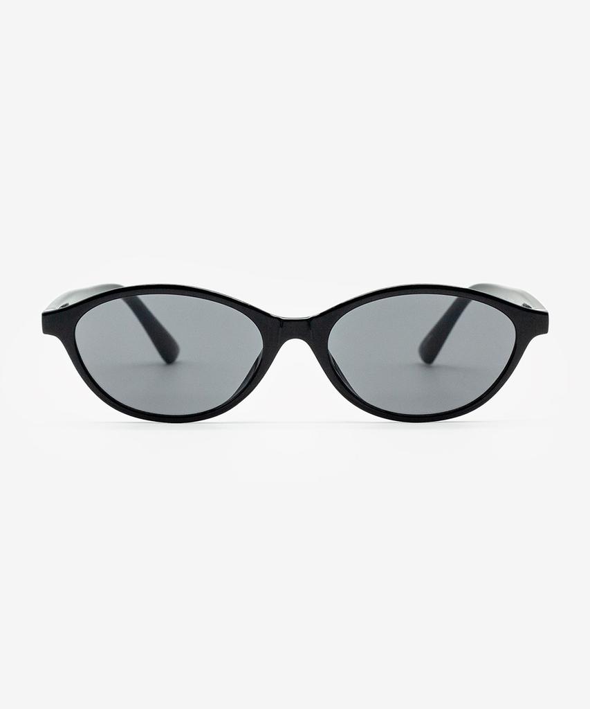 Weeoweeo Heidel Black Sunglasses