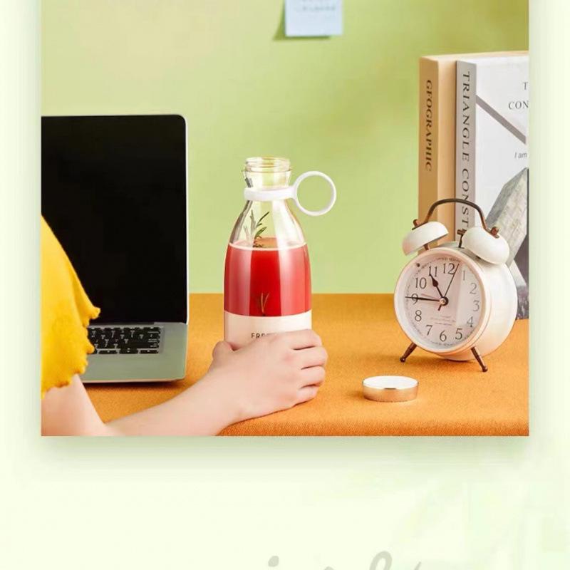 Portable Multi-functional Electric Fruit Juicer Cup for Home Use