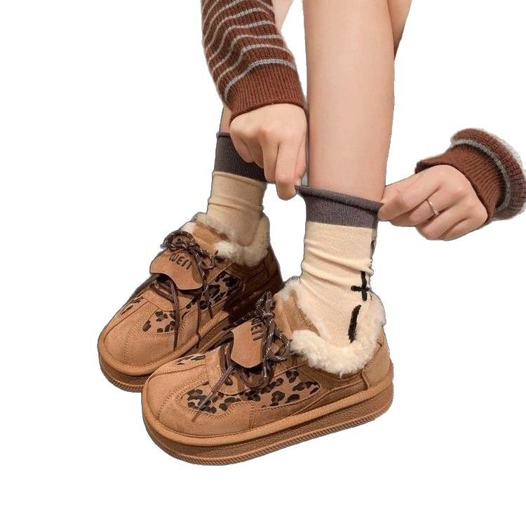 Dámské německé tréninkové boty se silnou podrážkou 2025 zima nové sametové teplé sněhule leopardí potisk zvyšující bavlněné boty ležérní plátěnky