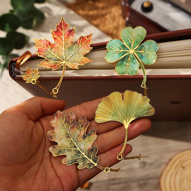 Metal Bookmarks - Vintage Leaf Shape Bookmarks Set, Enamel Gold Edge Book Page Clips, Elegant Chinese Style Reading Accessories (8cm X 8cm)