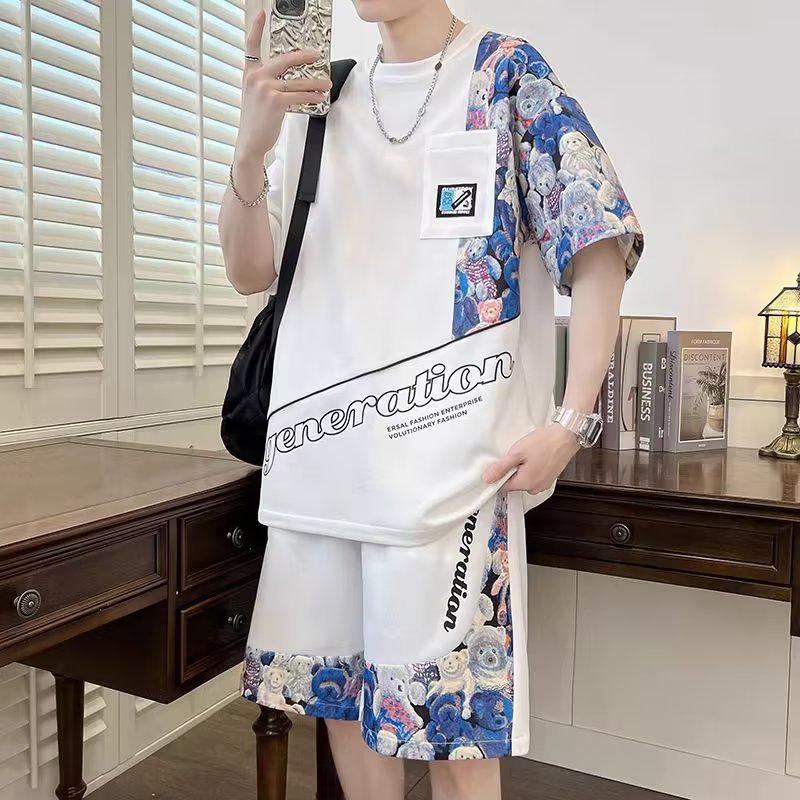 2024 Men's Summer Short-Sleeved Suits: Trendy Hong Kong Style with Personalized Prints, Loose Fit, Youthful Five-Point Sleeves.