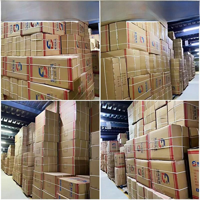 Strandspielzeug-Set für Kinder: Sandwerkzeuge, Sanduhr, Spielzeugauto und Eimer