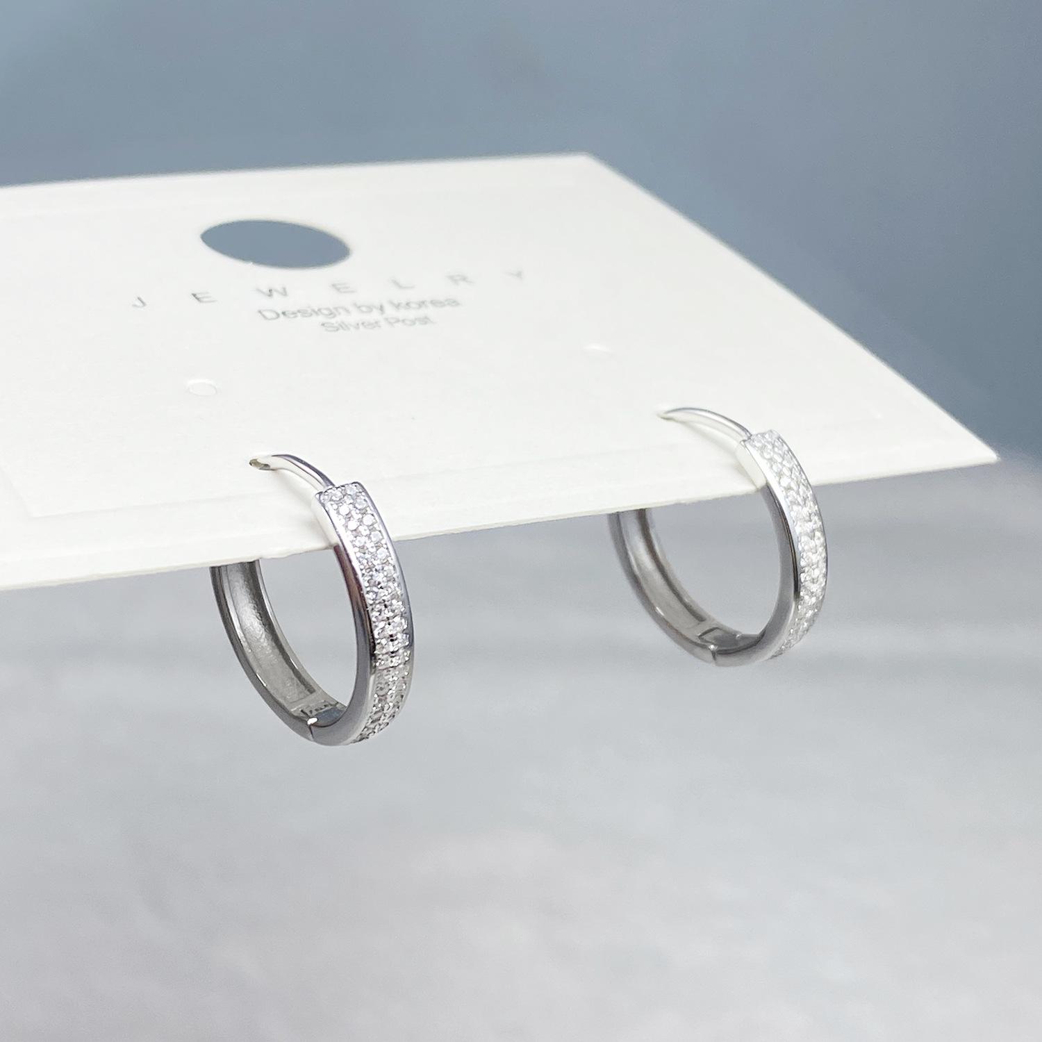 

Серьги из стерлингового серебра S925 с бриллиантами: Высококачественный, модный дизайн для женщин