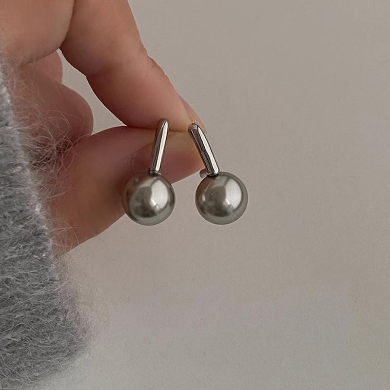 

Vintage Light Luxury Grey Pearl Earrings for Women Fashion French Elegant Crystal Daily Wear Simple Zircon Party Gifts