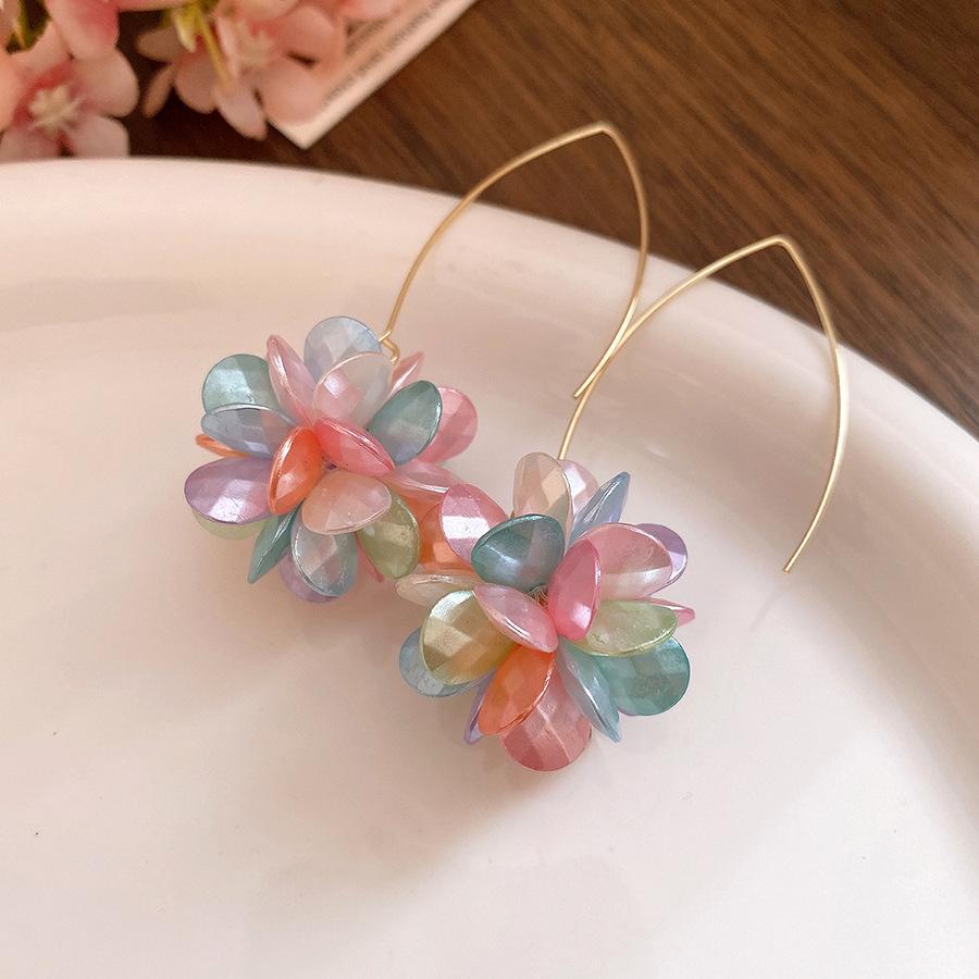 Seaside vacation style pearl flower ball pendant ear hook sweet small fresh temperament earrings light luxury high-end earrings women