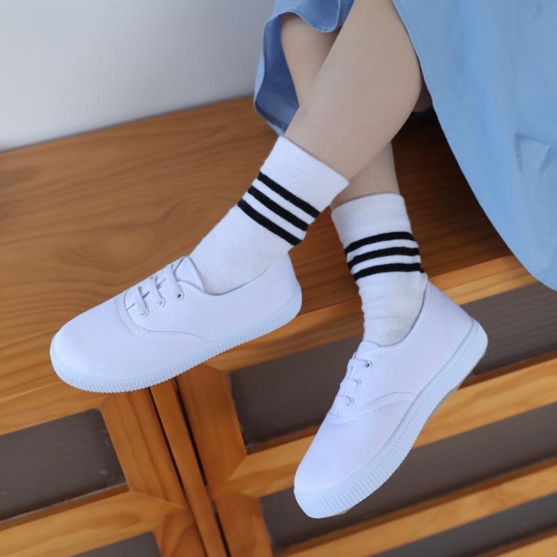 Dětské plátěné boty pro rodiče a děti, podzimní boty pro chlapce, volnočasové boty pro dívky, sportovní boty pro děti, dětské boty, dětské tenisky, malé bílé boty, dětské boty, plátěné boty pro děti.