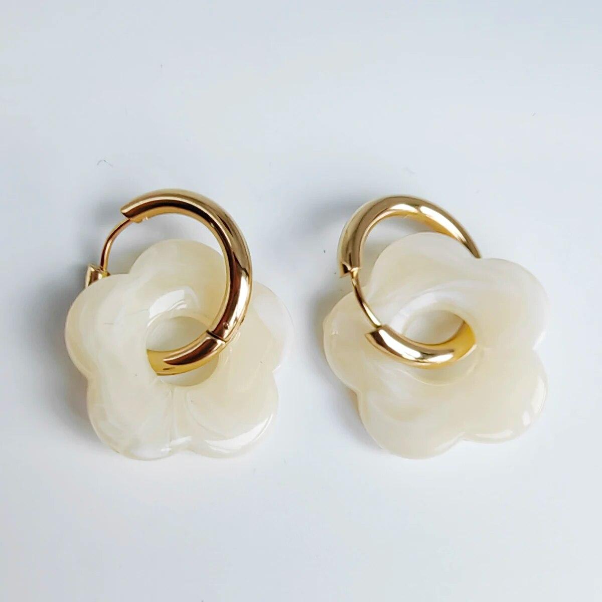 

Серьги из титана и акрила с яркими цветами