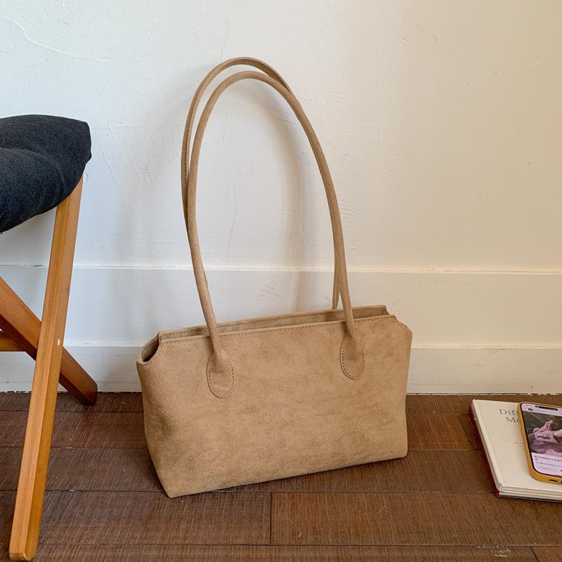 

Retro large-capacity armpit bag 2025 autumn new fashion women s bag high-value tote bag commuter shoulder bag хакі