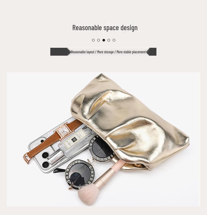 Metallic Pleated Dumpling Clutch - Luxurious Chain Bag for Parties