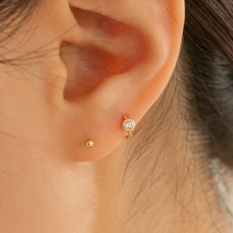 LUNNE 14k Mini Bezel Setting One-Touch Earrings (14k Gold) #LFE16