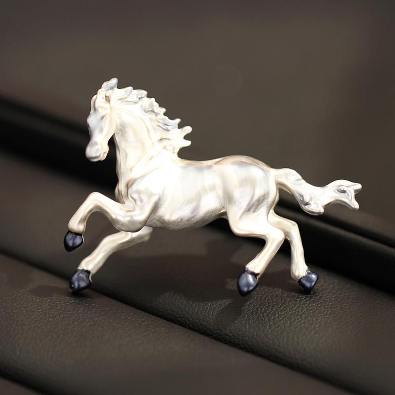 Classic Horse Brooch For Women Men Versatile Clothing Animal Pins Friends Party Gifts Banquet Jewelry Accessory