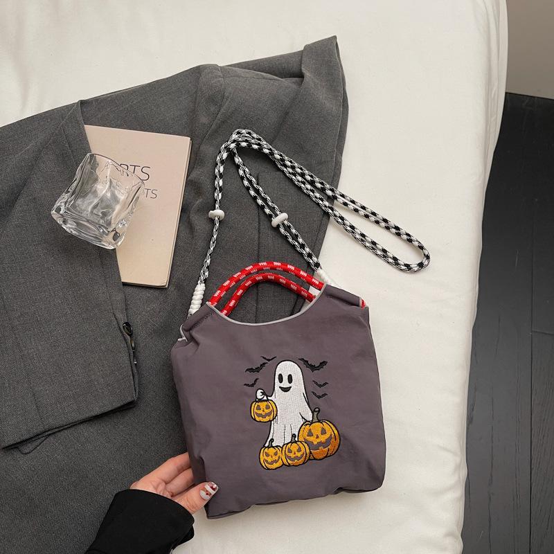 

Autumn and winter portable small bag girl versatile Halloween cartoon embroidered messenger bag mobile phone bag темно-сірий