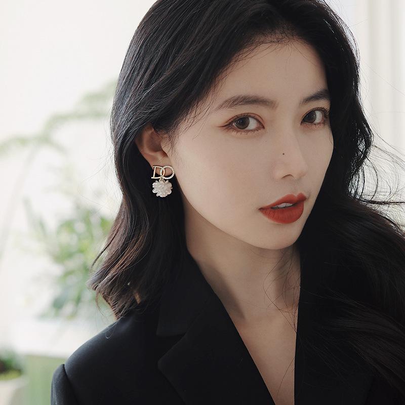 Fashion 925 Silver Diamond-embedded DO Letter Flower Stud Earrings For Women Pearl Ball Drop Earrings