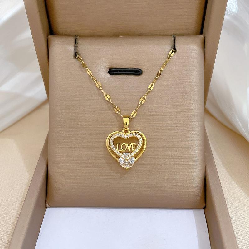 Heart Shaped Collarbone Fashionable and Simple Necklace