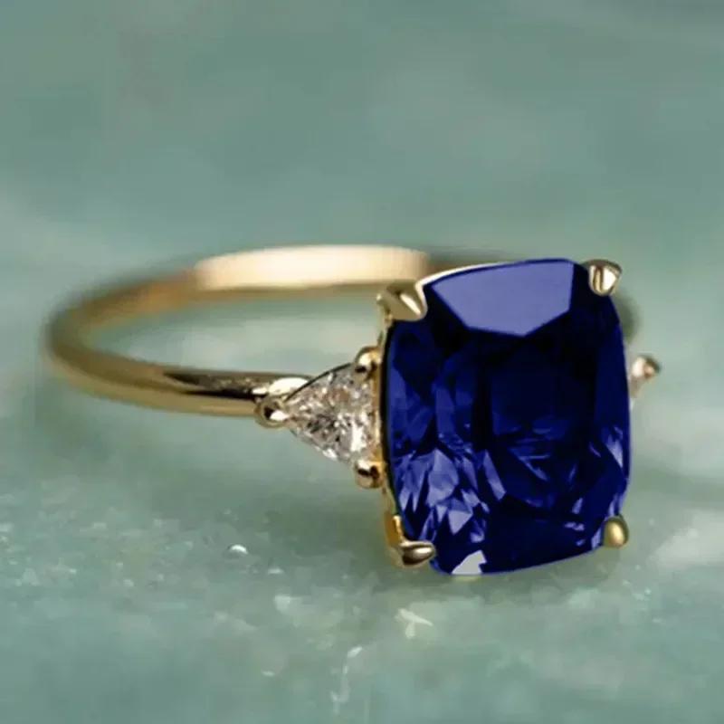 Nuovo Anello da Donna Hyperbole per Festa Cocktail Con Enorme Zircone Cubico Azzurro Montatura a Griffa Regalo di San Valentino per Moglie