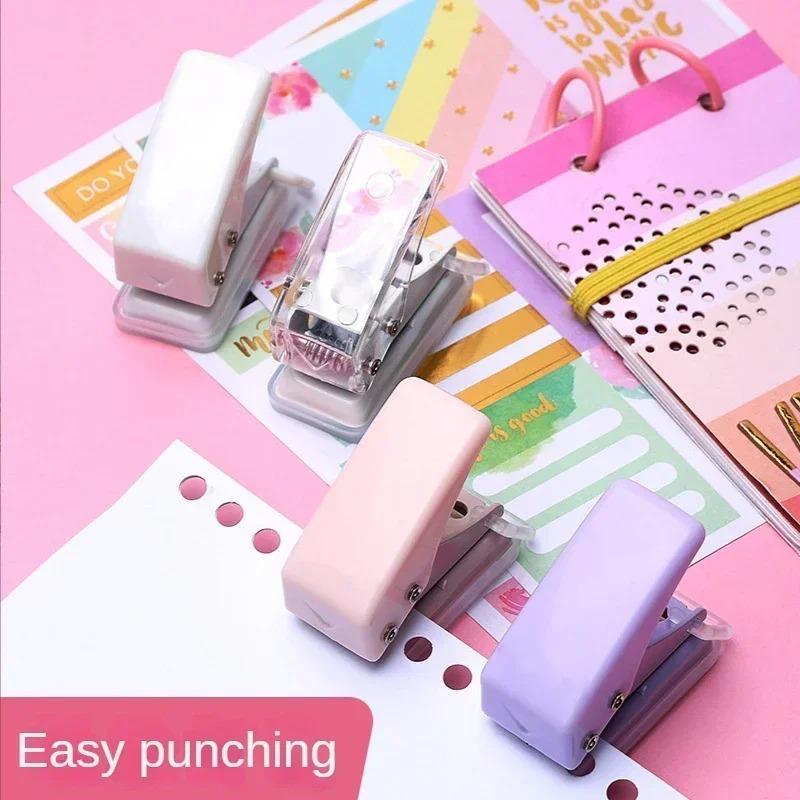 Perforatrice ad anello singolo Mini perforatrice a 1 foro Perforatrice per carta carina Perforatrice rotonda portatile Kawaii Forniture per ufficio e scuola Rilegatura Cancelleria