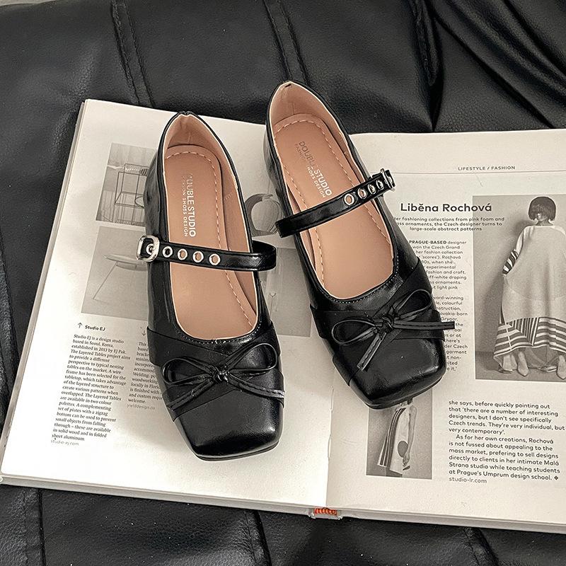 

Fashion versatile beige platform French small leather shoes women s shoes new summer retro thick heel light mouth Mary Jane single shoes 35 чёрный