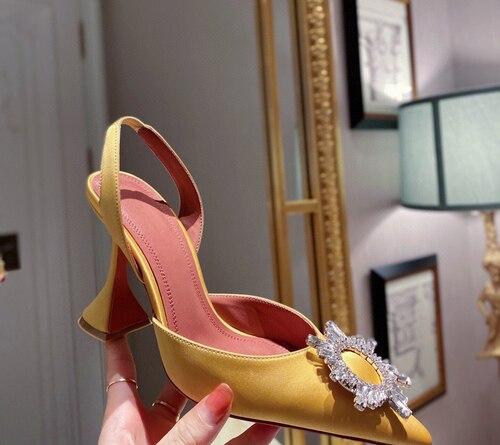 Europeiske og amerikanske sommer nye spisse høyhælte damesko solsikkeborespenne lukket tå vinkopphæl sandaler