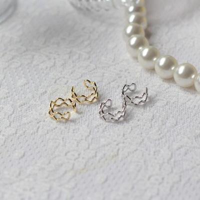 Dingaro Wave Gold Minimalist Women's Silver Earrings