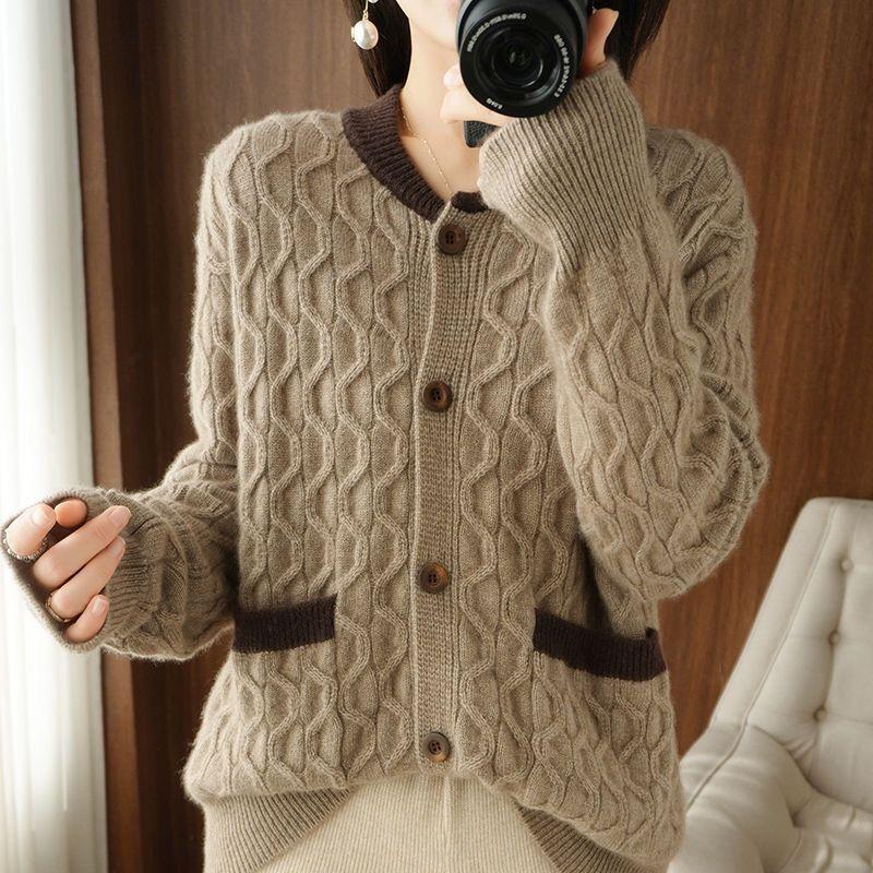 Loose Round-neck Knitted Cardigan for Women Paired with Stylish Short Knitted Top for Autumn and Winter