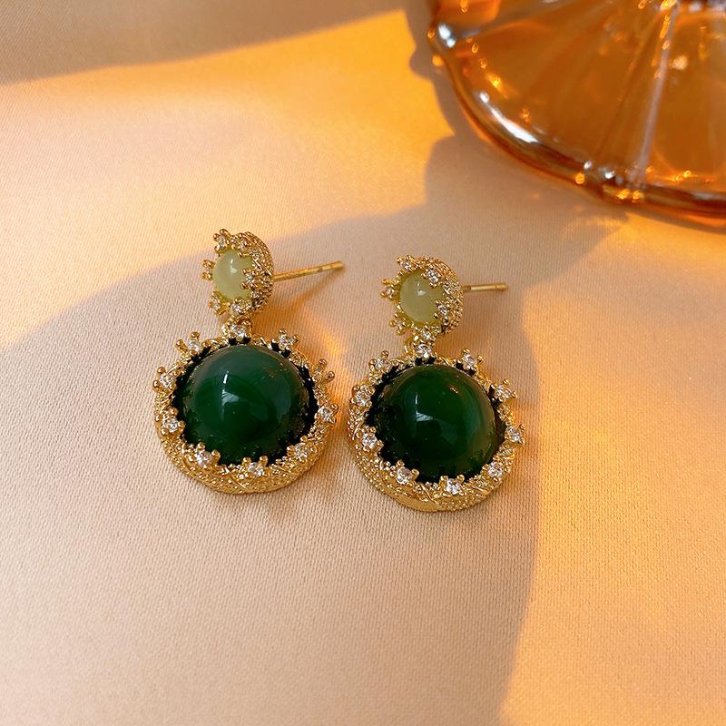 Elegante Ohrringe mit französischen Zirkonperlen - Echtsilber vergoldet, luxuriöse Ohrstecker für Frauen