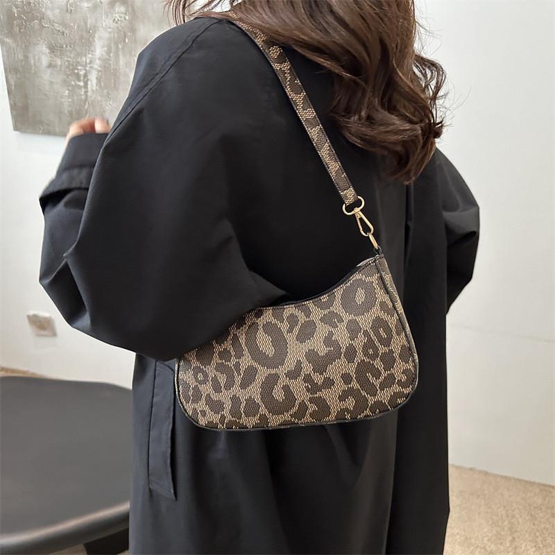Fashionable Retro Leopard Print Pu Crescent Bag For Women Versatile Daily Use