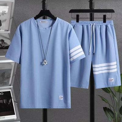 Traje corto de rayas con manga corta para hombre: nueva moda de verano