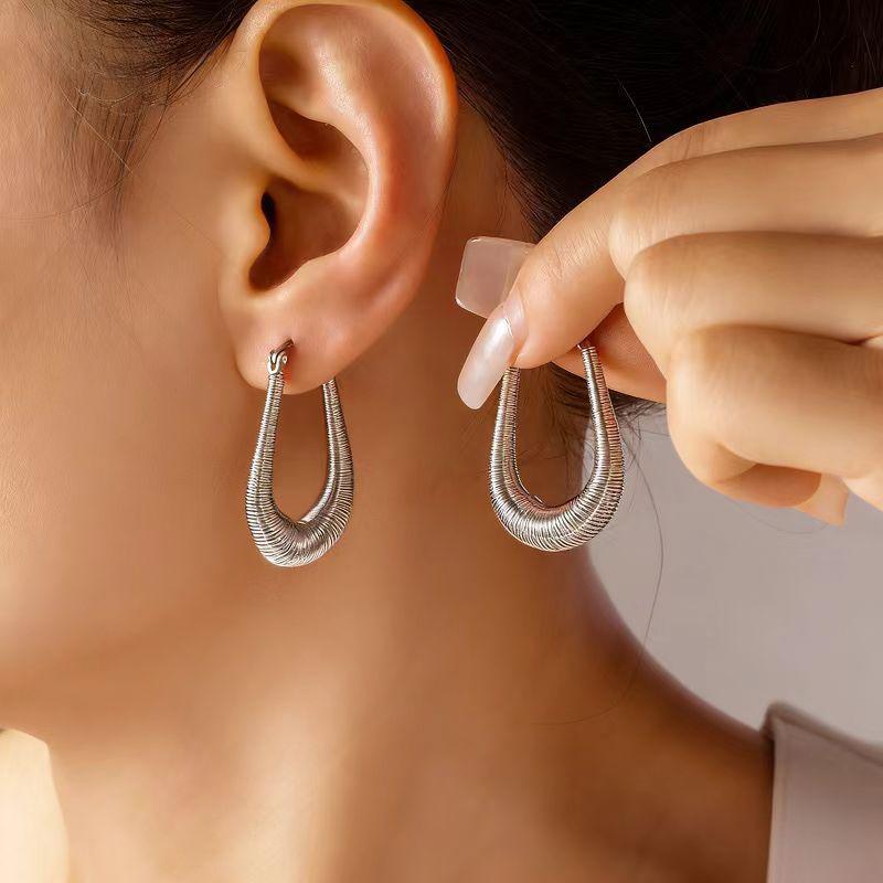 Titanium Steel U-Shaped Spring Earrings - Light Luxury High-End Women's Jewelry